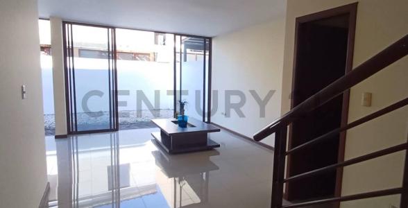 Urbanización Bali Av. León Febres Cordero, Daule, Guayas 00001, Эквадор