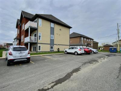 48 Rue Beaulieu, Rivière-du-Loup, Quebec G5R 0J6, Canada