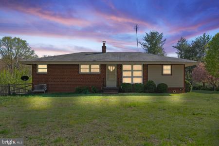 571 Richmond Road , Amissville, Wirginia 20106, USA