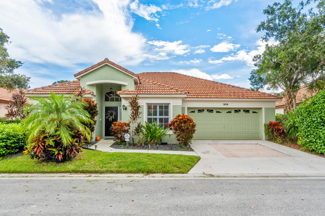 3030 Casa Rio Court, Riviera Beach, Florida 33418