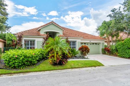 3030 Casa Rio Court, Riviera Beach, Florida 33418