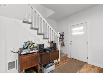 701 S 5th AVE, Kelso, 华盛顿州 98626, 美国