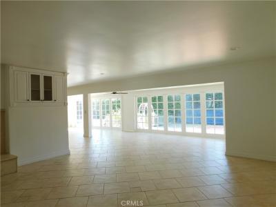 8535 Paso Robles Avenue, Sherwood Forest, 加州 91325, 美國