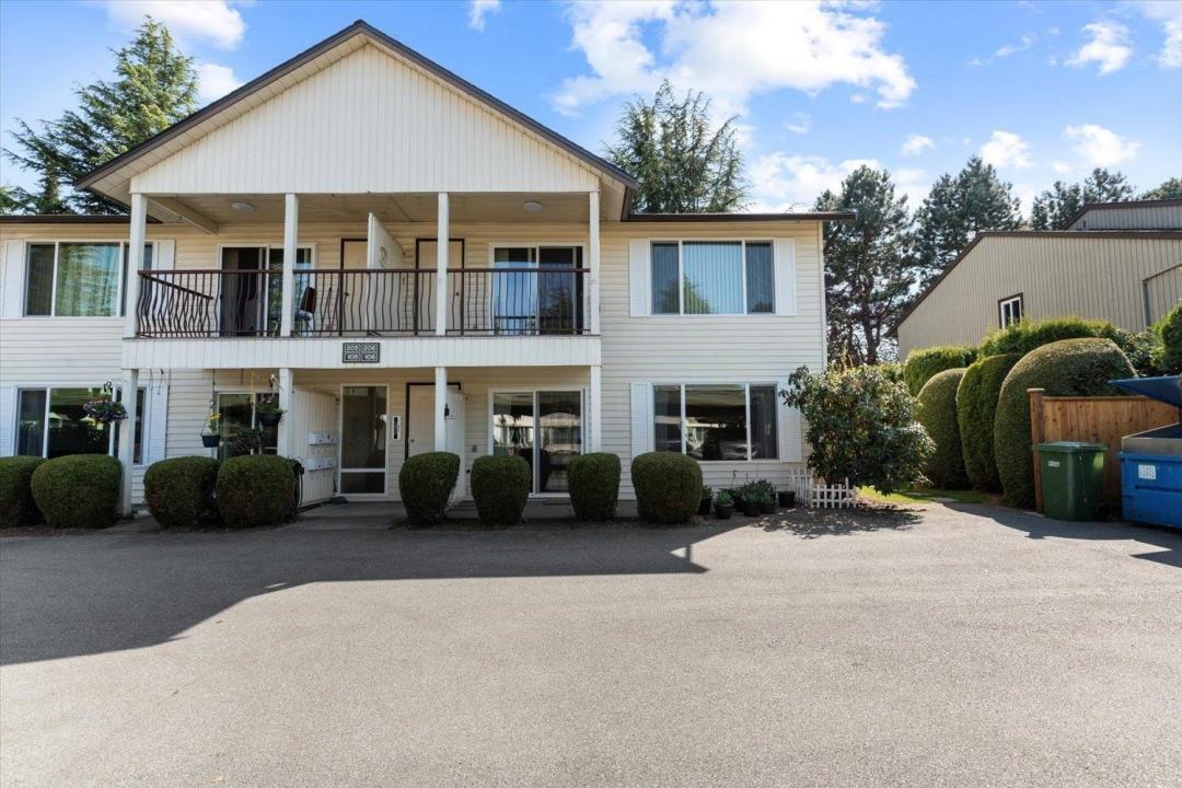 2853 W BOURQUIN CRESCENT, Abbotsford, Colúmbia Britânica V2S 6H6, Canadá