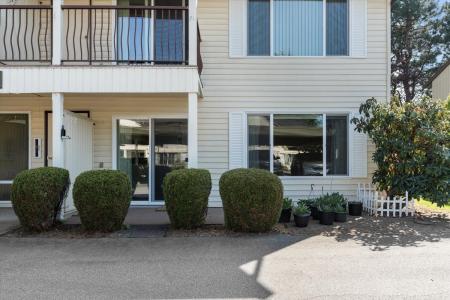 2853 W BOURQUIN CRESCENT, Abbotsford, Colúmbia Britânica V2S 6H6, Canadá