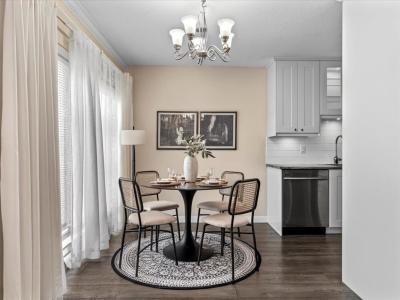 2853 W BOURQUIN CRESCENT, Abbotsford, Colúmbia Britânica V2S 6H6, Canadá