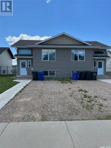 833 & 835 5TH STREET E, Prince Albert, Saskatchewan S6V 6N1, Canadá