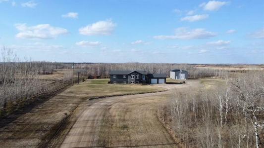 103165 54 ROAD NORTH, Brandon, Manitoba R7A 5Y4, Canada