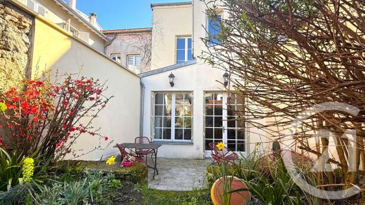 Montreuil, Île-de-France 93100, France