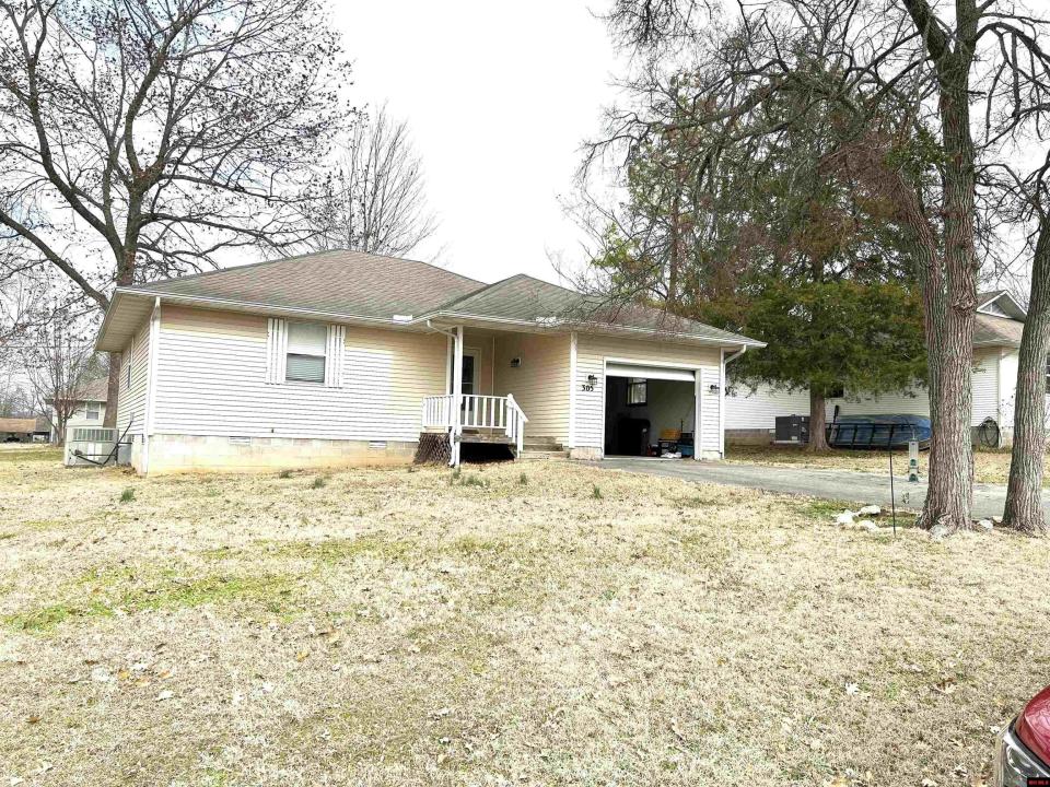 305 WALNUT STREET, Flippin, Arkansas 72634, HOA KỲ