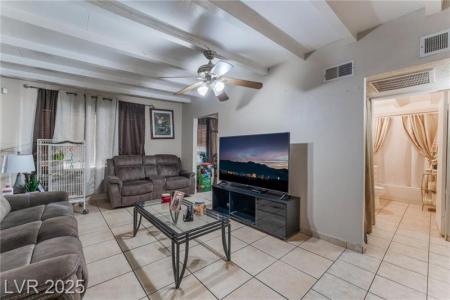 3327 Rio Grande Street, Las Vegas, Nevada 89115, USA