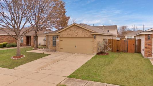 620 Misty Mountain Drive, Fort Worth, Texas 76140, USA