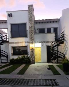 Cerrada de Mar #1711 Fracc. Azul Marino,, Mazatlán, Sinaloa 82112, Mexico