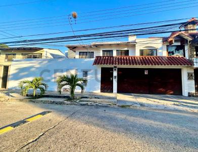 CALLE NICOLAS ORTIZ , Equipetrol, Santa Cruz 00001, בוליביה