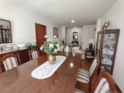 CONDOMINIO VISTA JARDÍN, Av. “B” C./2 Y 3. S/N, ZONA EX HDA. ACHUMANI – SECTOR HUANTAQUI DPTO. 405, BLOQUE E, Achumani, La Paz 00001, Bolivie