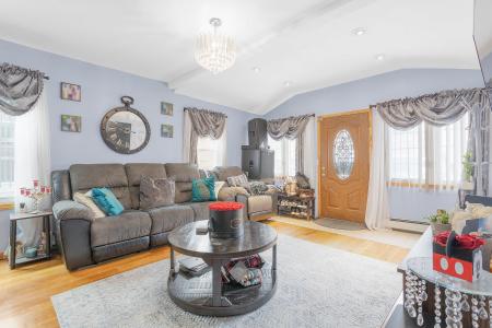 11122 114th Street, South Ozone Park, New York 11420, HOA KỲ