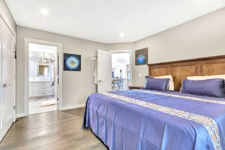 760 WEST CHESTERMERE, Chestermere, Alberta T1X 1B5, Canada