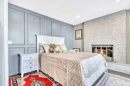 760 WEST CHESTERMERE, Chestermere, Alberta T1X 1B5, Canada