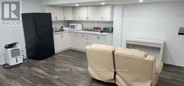 102 CRUMLIN CRESCENT, Brampton (credit Valley), Ontario L6X 0Y4, Canada
