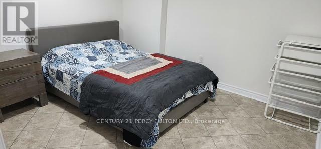 102 CRUMLIN CRESCENT, Brampton (credit Valley), Ontario L6X 0Y4, Canada