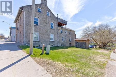 156 MACKAY STREET, Pembroke, 安大略省 K8A 1B9, 加拿大