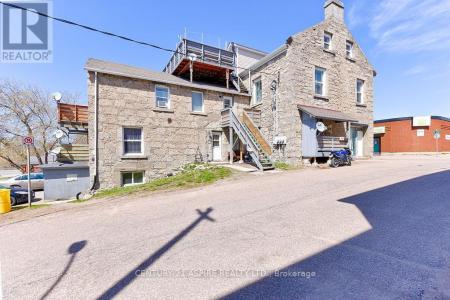 156 MACKAY STREET, Pembroke, 安大略省 K8A 1B9, 加拿大