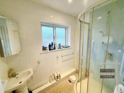 35, Summerhouse Avenue, HOUNSLOW, United Kingdom