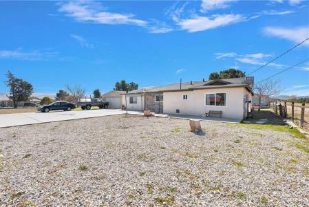 15971 Mission Street, Hesperia, California 92345, USA