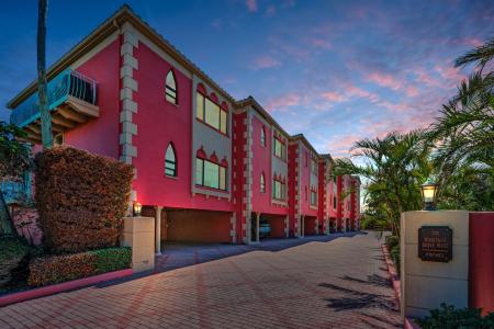 3390 W Maritana Dr #4, St Pete Beach, Florida 33706