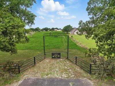 000 Fm 2450, Sanger, Texas 76266, USA