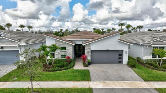 11740 SW Aquila Way, Port Saint Lucie, Florida 34987