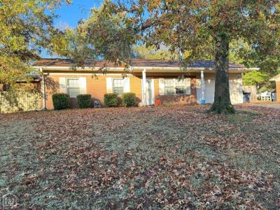 530 Lee Avenue, Piggott, Arkansas 72454