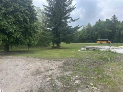 1866 W Ludington, Farwell, Michigan 48622, Estados Unidos