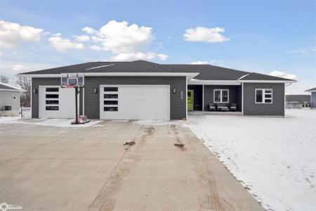 405 W. Adams St., New London, Iowa 52645, USA