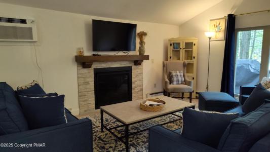 321 Stroud Court, Pocono Lake, Pensilvania 18347, Estados Unidos