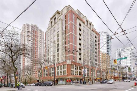 819 HAMILTON STREET, Vancouver, British Columbia V6B 6M2, Canada