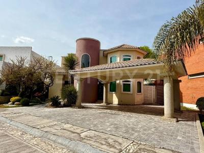 Casa en Venta Fraccionamiento el Conchis, amplio jardin 1,, San Pedro Cholula, Puebla 72760, México