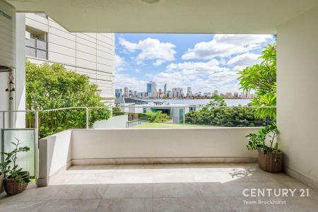 1/8 Darley Street, South Perth, WA 6151, Austrália