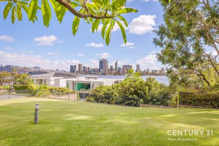 1/8 Darley Street, South Perth, WA 6151, Austrália