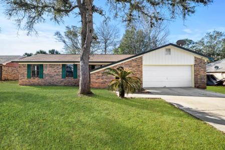 107 Campbell Avenue, Crestview, Florida 32536, HOA KỲ