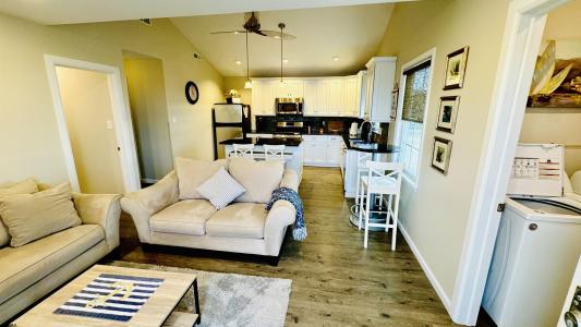 104 N Rosborough Ave, Ventnor, NJ 08406, USA