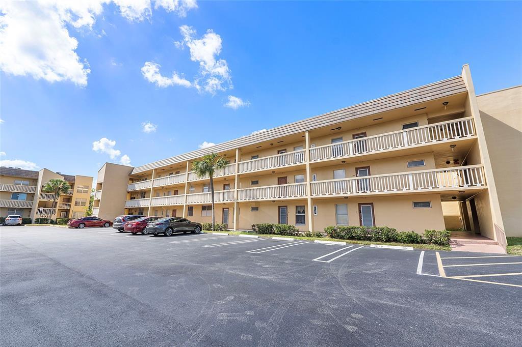 6051 NW 61st Avenue # 202, Tamarac, Florida 33319