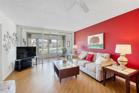 6051 NW 61st Avenue # 202, Tamarac, Florida 33319