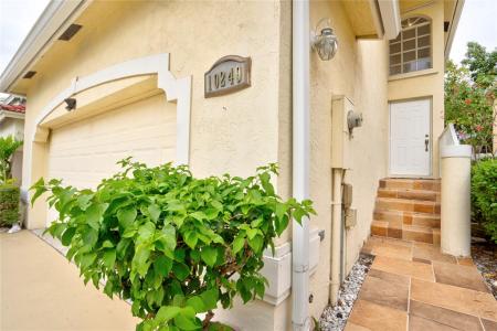 10249 NW 7th Street, Coral Springs, 佛罗里达州 33071, 美国