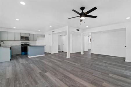 E 2068 Peters Colony RD, Carrollton, Техас 75007, Соединенные Штаты
