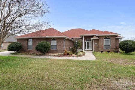 1699 Brightleaf Cir, Cantonment, Florida 32533
