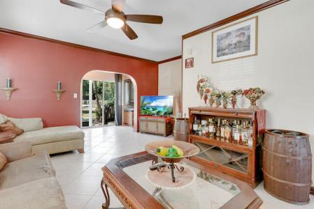 114, OCEAN CLUB - RENOVATED 2 BED/2.5BATH CORNER UNIT, Shamrock Road, Spotts, Grand Cayman, Cayman Islands