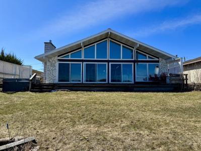 7350 Holiday Dr., Canadian Lakes, Michigan 49346, USA