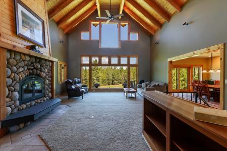 877 Heath Lake Road, Sagle, Idaho 83860, HOA KỲ