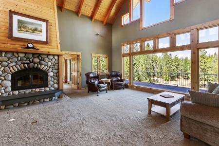 877 Heath Lake Road, Sagle, Idaho 83860, HOA KỲ